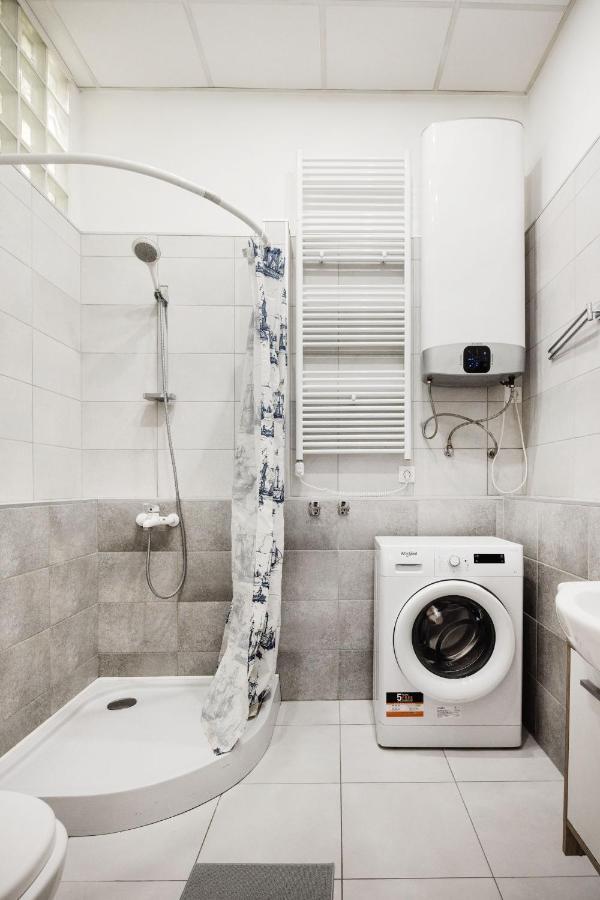 Hungarian Rebelian With Ac Apartment Budapest Exterior photo