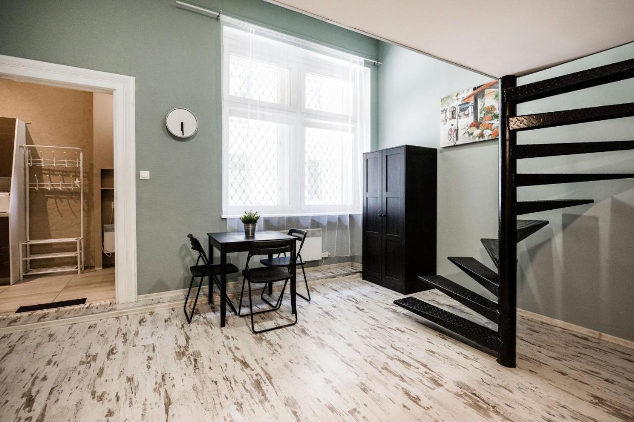 Hungarian Rebelian With Ac Apartment Budapest Exterior photo